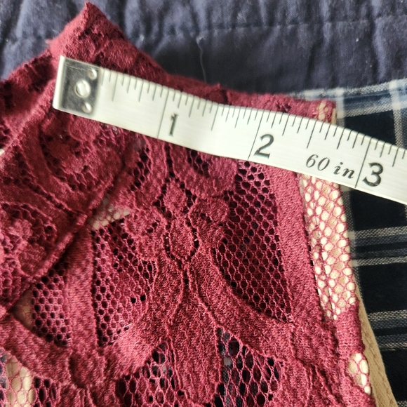 Mock-neck lace top - Picture 14 of 15